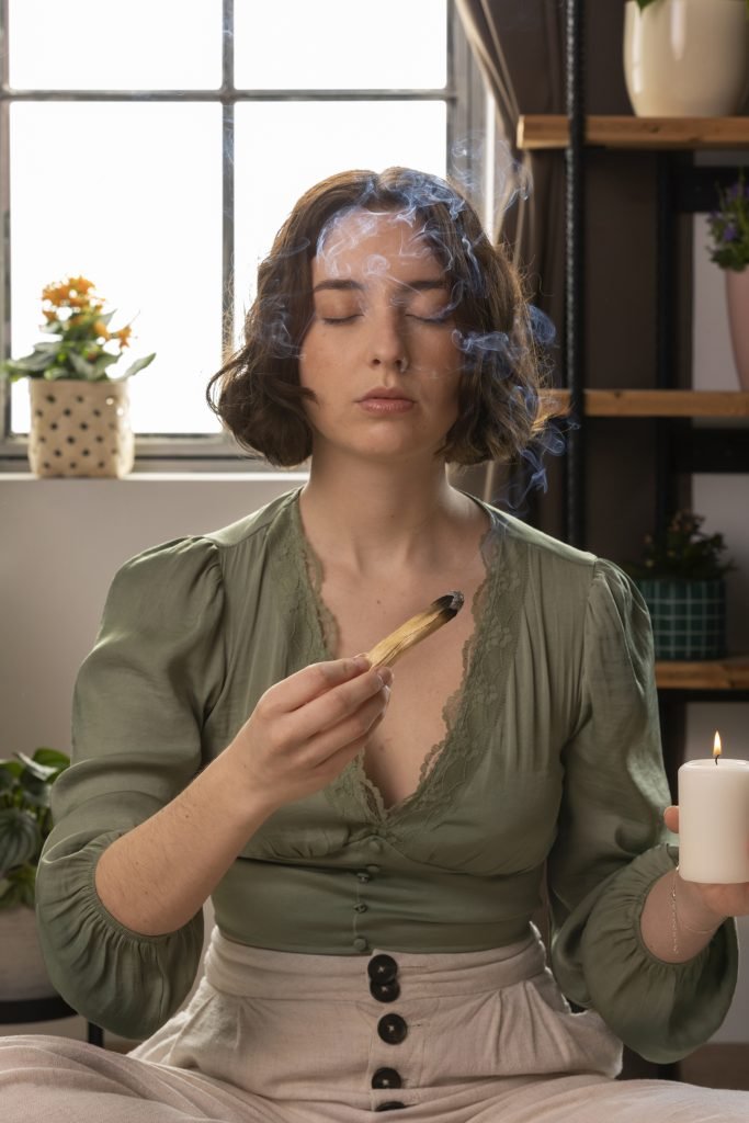 Mindfulness Techniques to Boost Focus and Concentration 3 A woman practising mindfulness