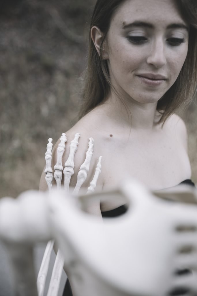 Healing Past Emotional Wounds Through Spiritual Awakening 3 A woman happy that she has been brave enough to face her emotional wounds